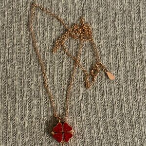 Vintage gold tone 2-sided blue & red 4-leaf clover made of hearts chain necklace